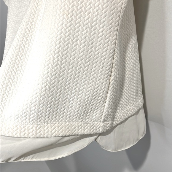 White House Black Market Cream textured blouse Top short sleeve size large - Picture 3 of 7